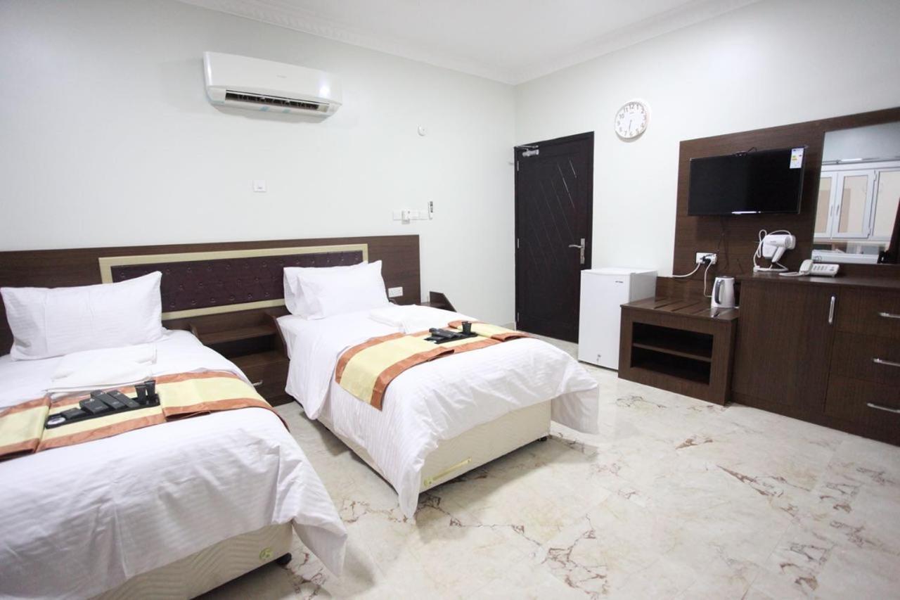 Almanzel Hotel Apartments Маскат Екстериор снимка